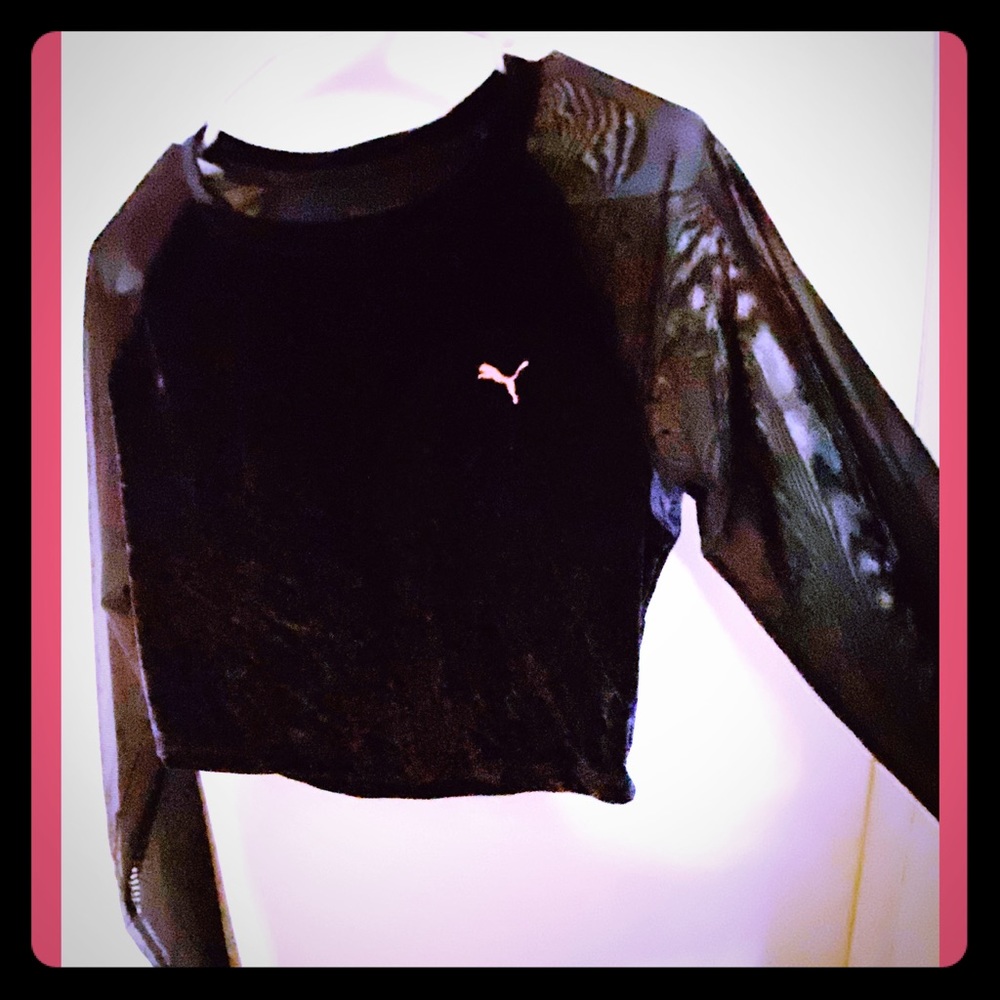 Mesh sleeves velour Puma top ✨🖤